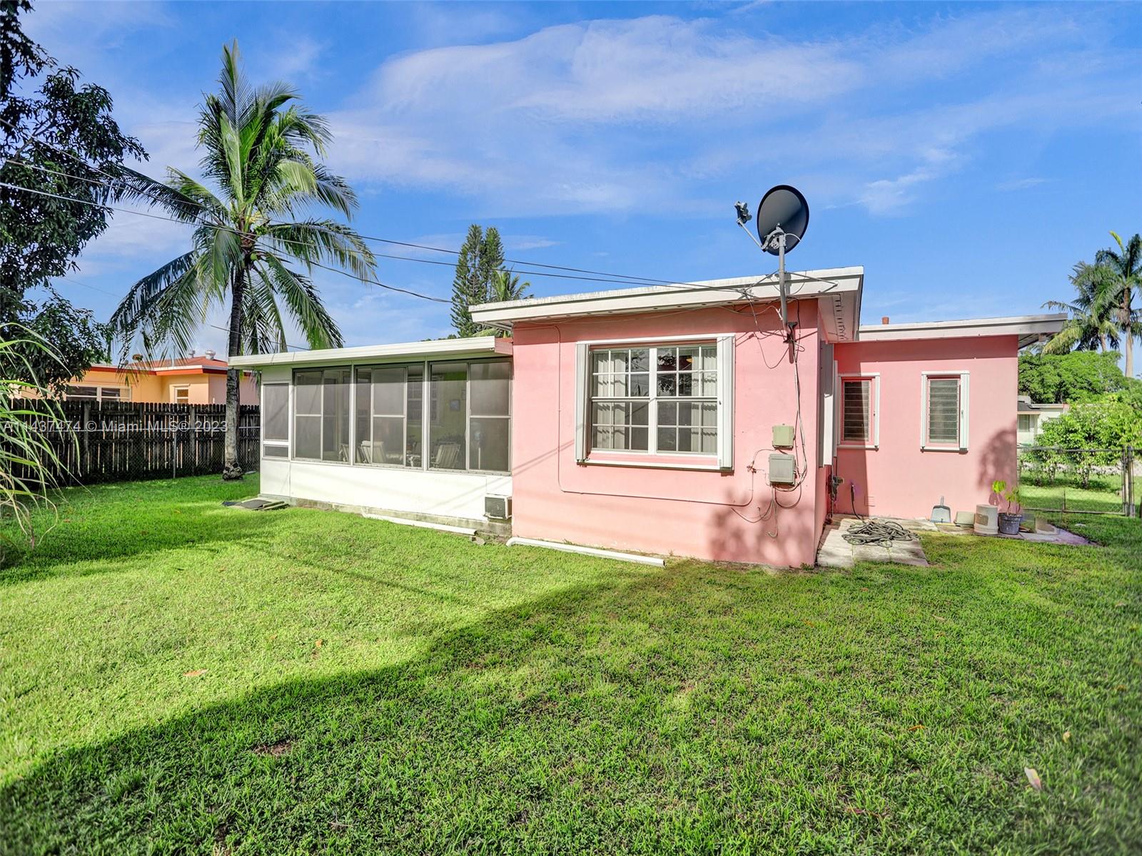2151 SW 67th ave