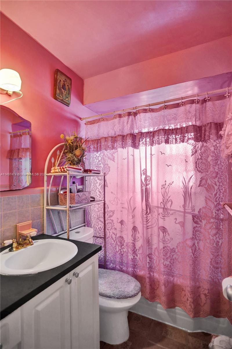 2151 SW 67th ave