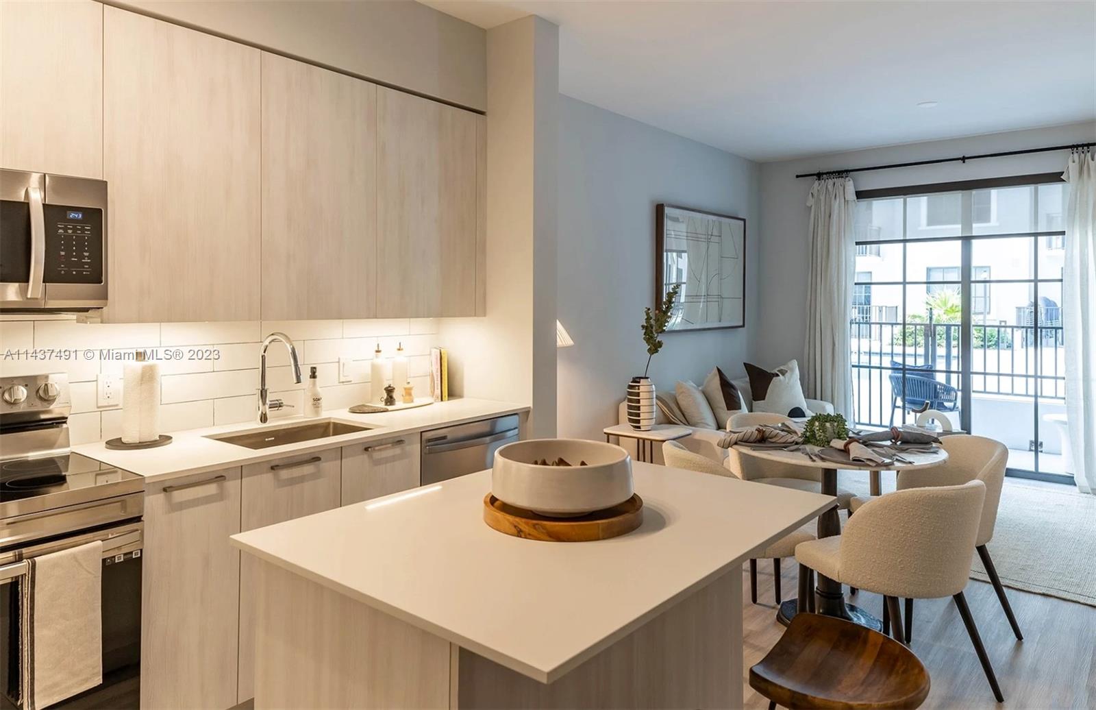 1711 N University Dr Unit: 1208
