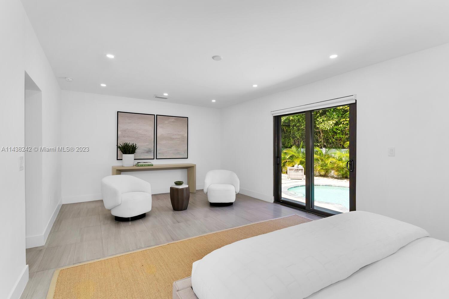 5895 SW 50th Ter