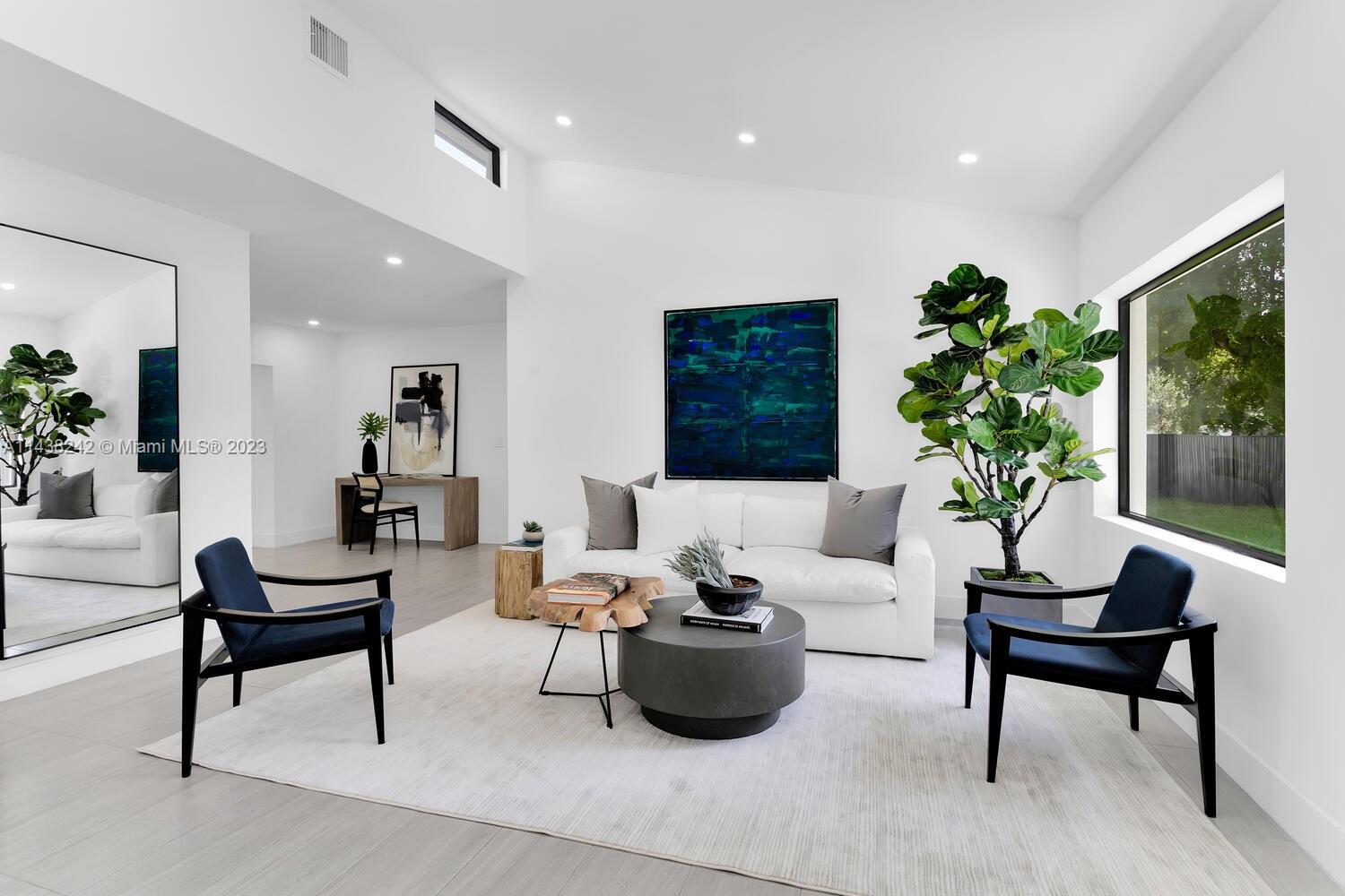 5895 SW 50th Ter