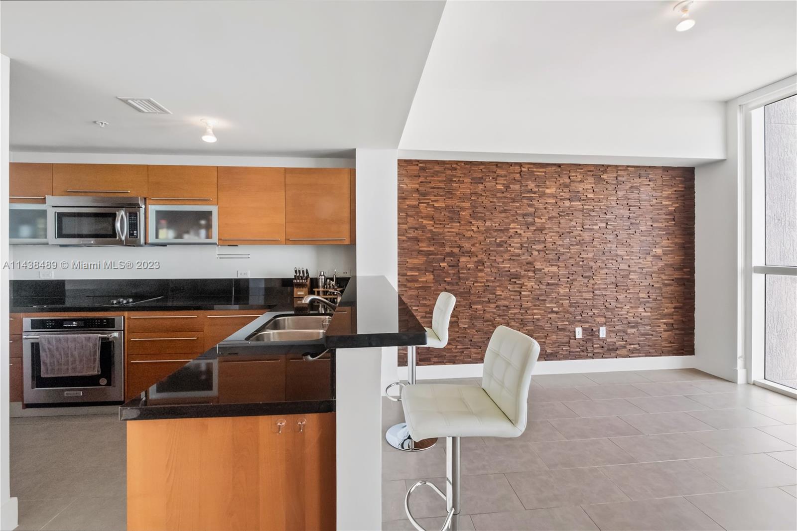 244 Biscayne Blvd # 4704