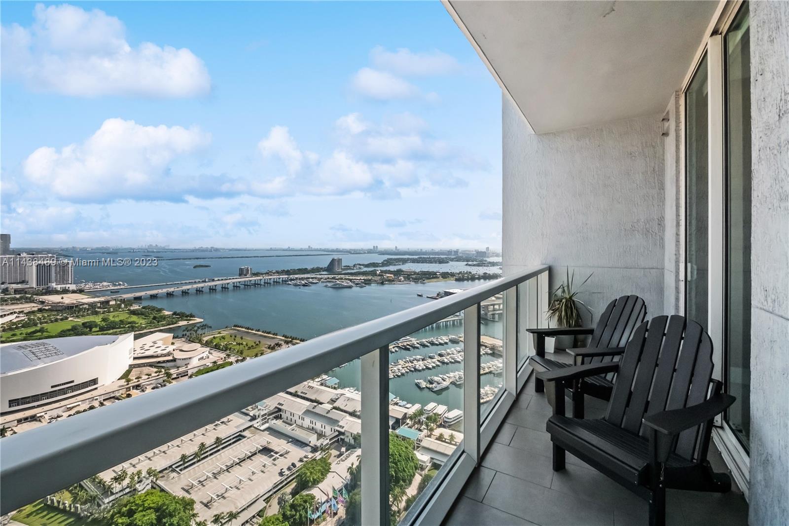 244 Biscayne Blvd # 4704