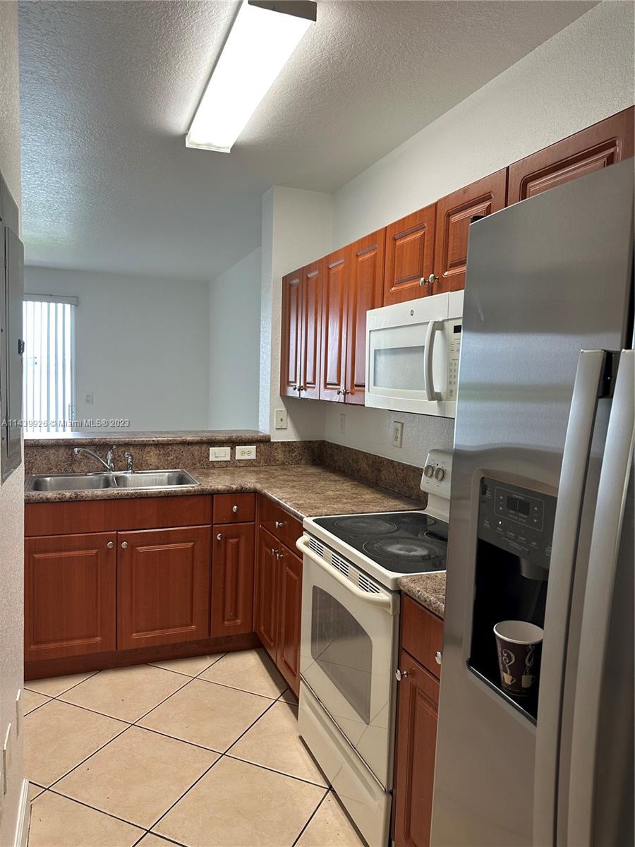 9155 SW 227th St # 4