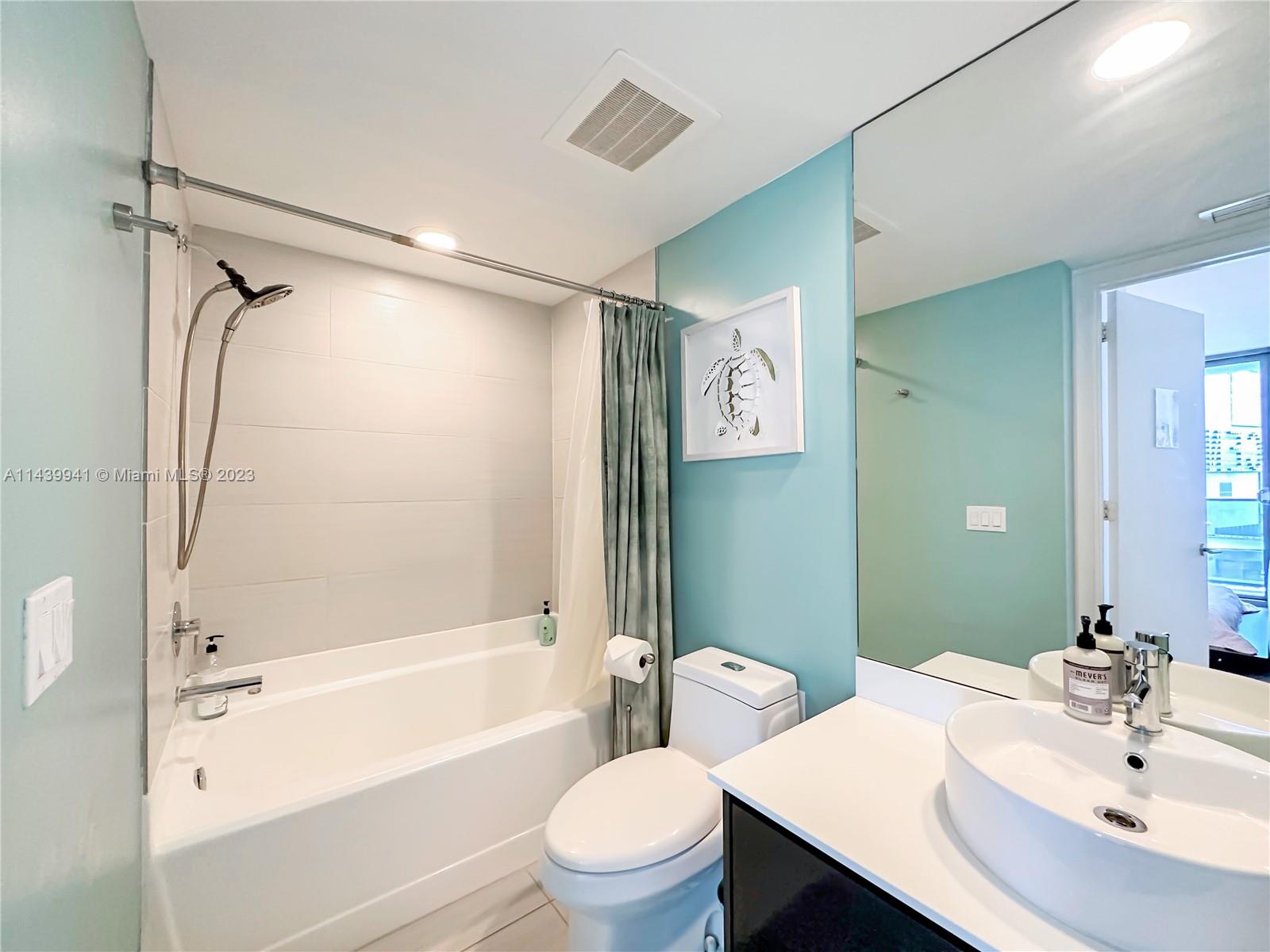 31 SE 6th St # 703