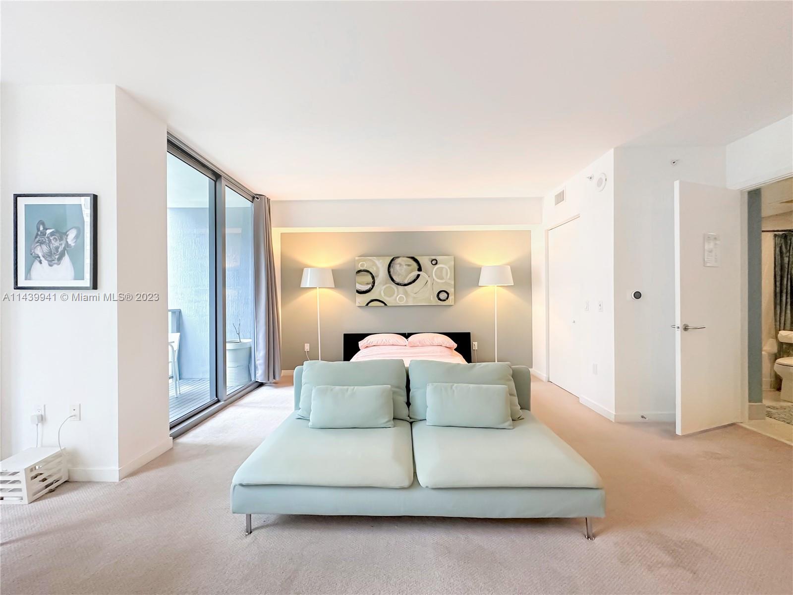 31 SE 6th St # 703