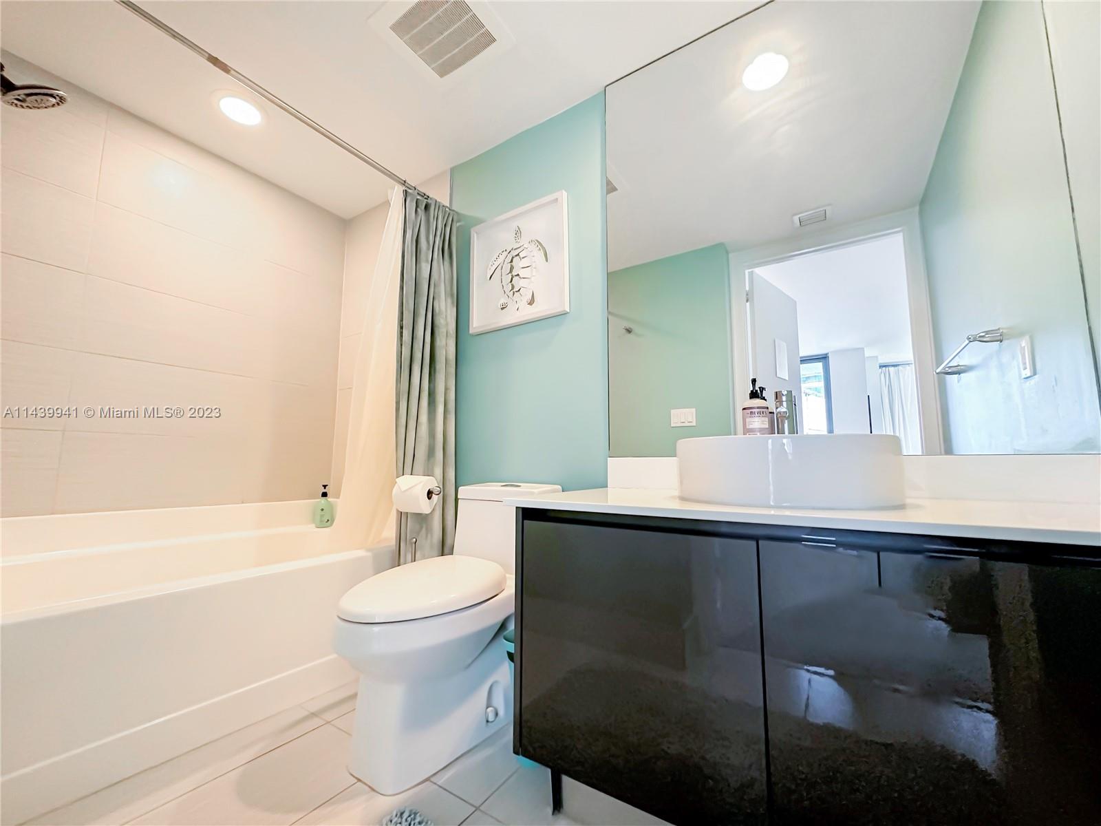 31 SE 6th St # 703