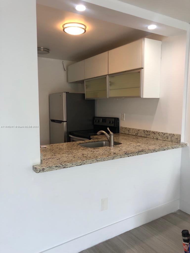 486 NW 165th St Rd # B504