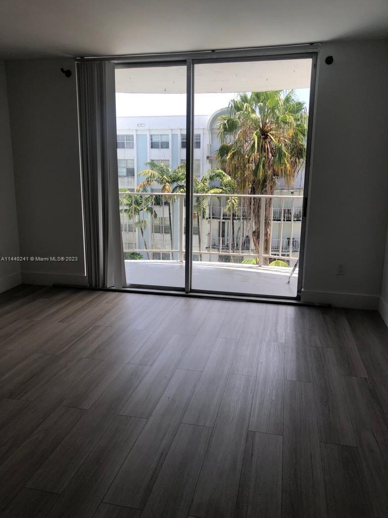 486 NW 165th St Rd # B504