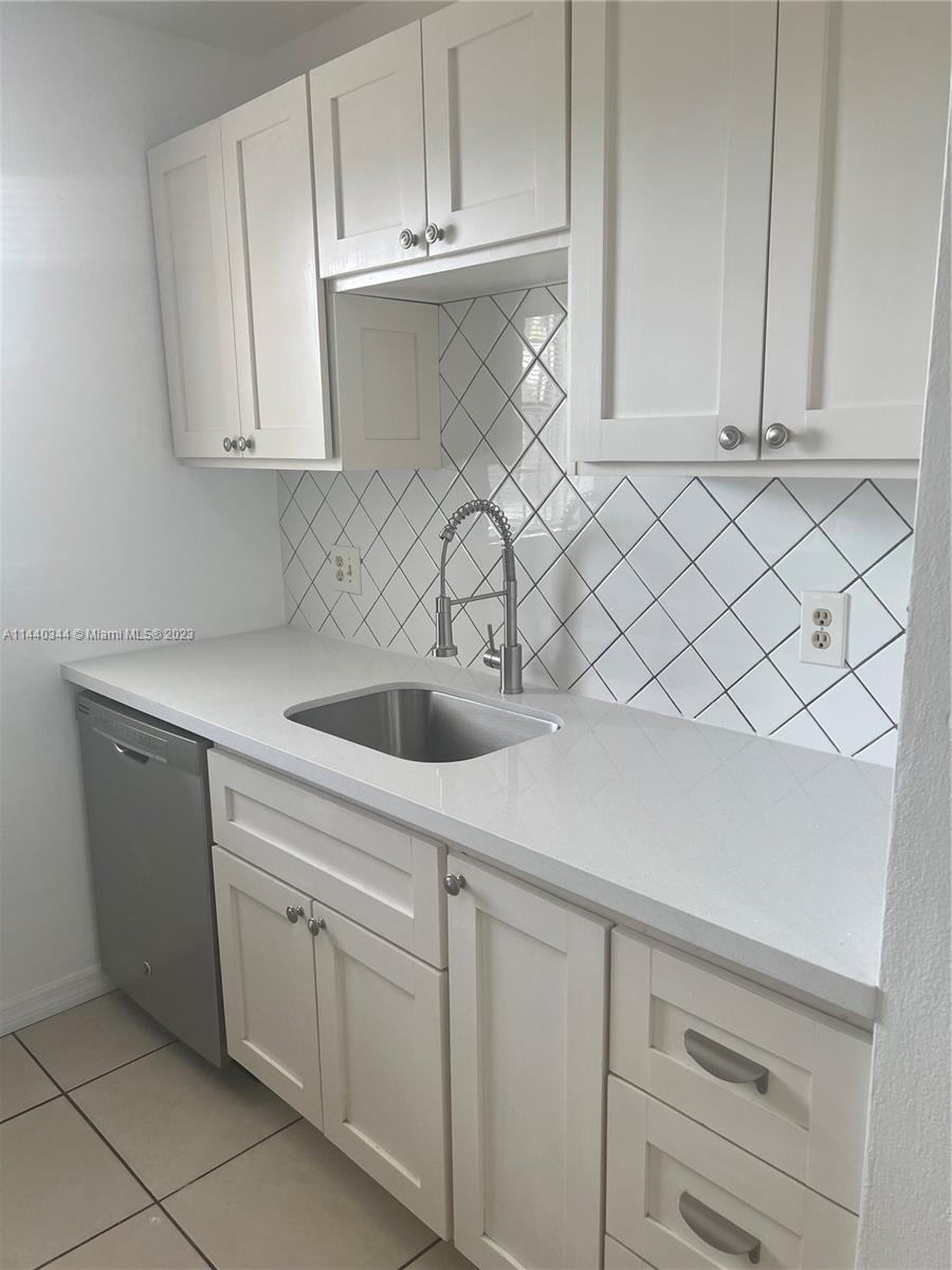 4169 SW 67 Ave Unit: 208A