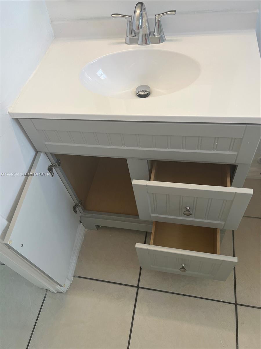 4169 SW 67 Ave Unit: 208A