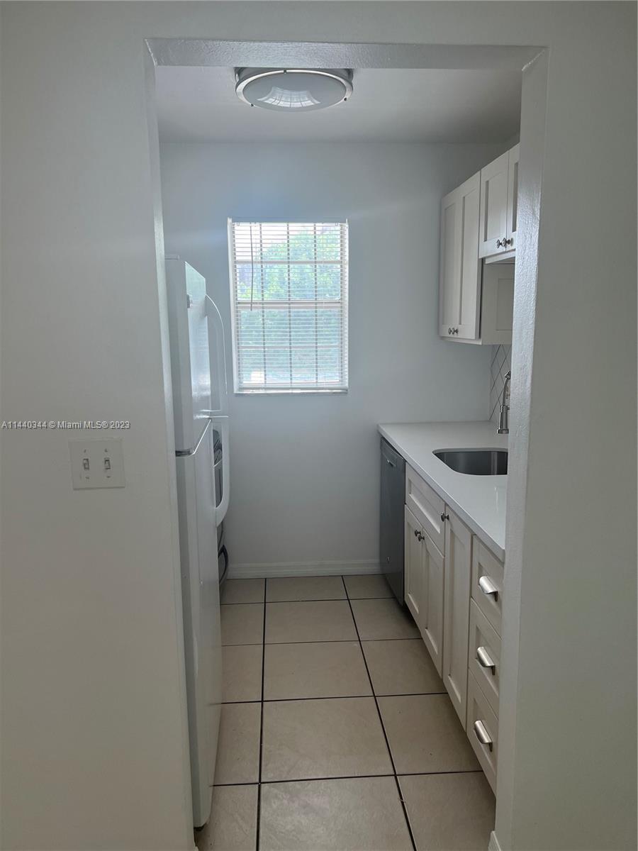 4169 SW 67 Ave Unit: 208A