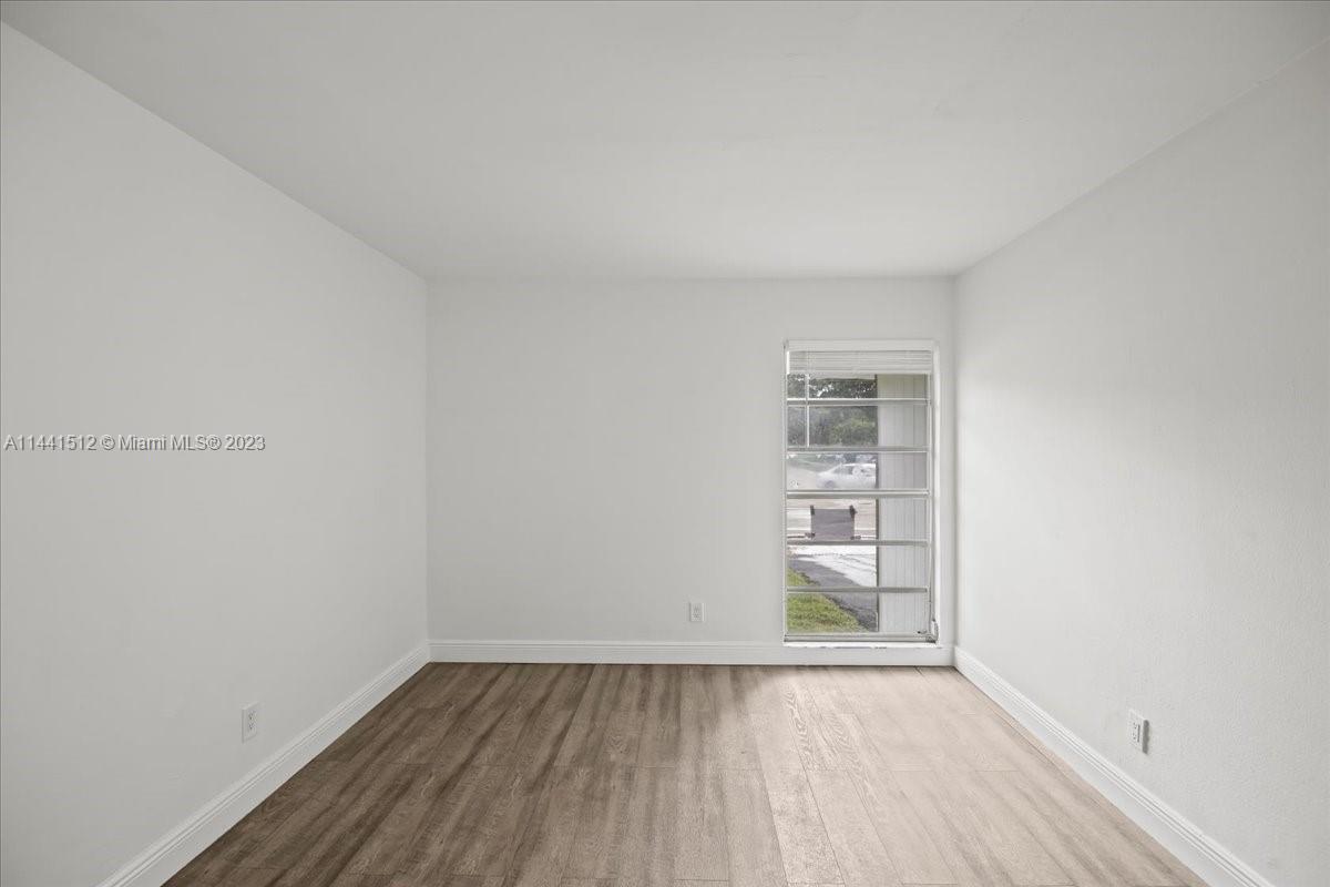 7801 NW 70th Ave