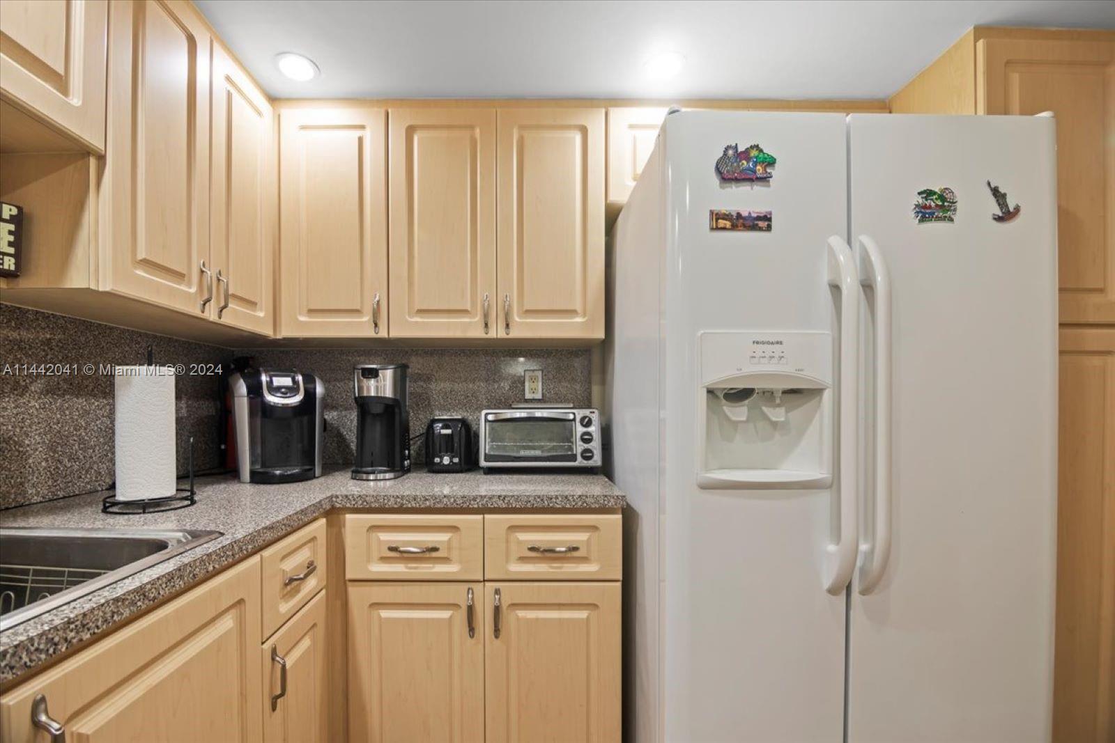 3140 S Ocean Dr Unit: 207