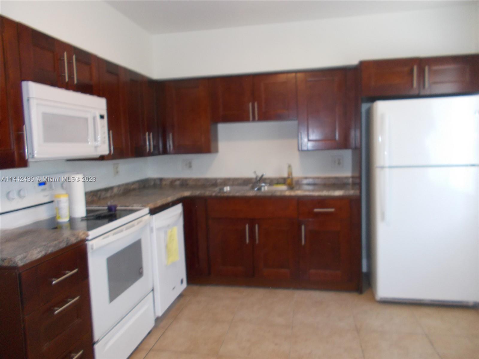 621 SW 6th Ter # 1
