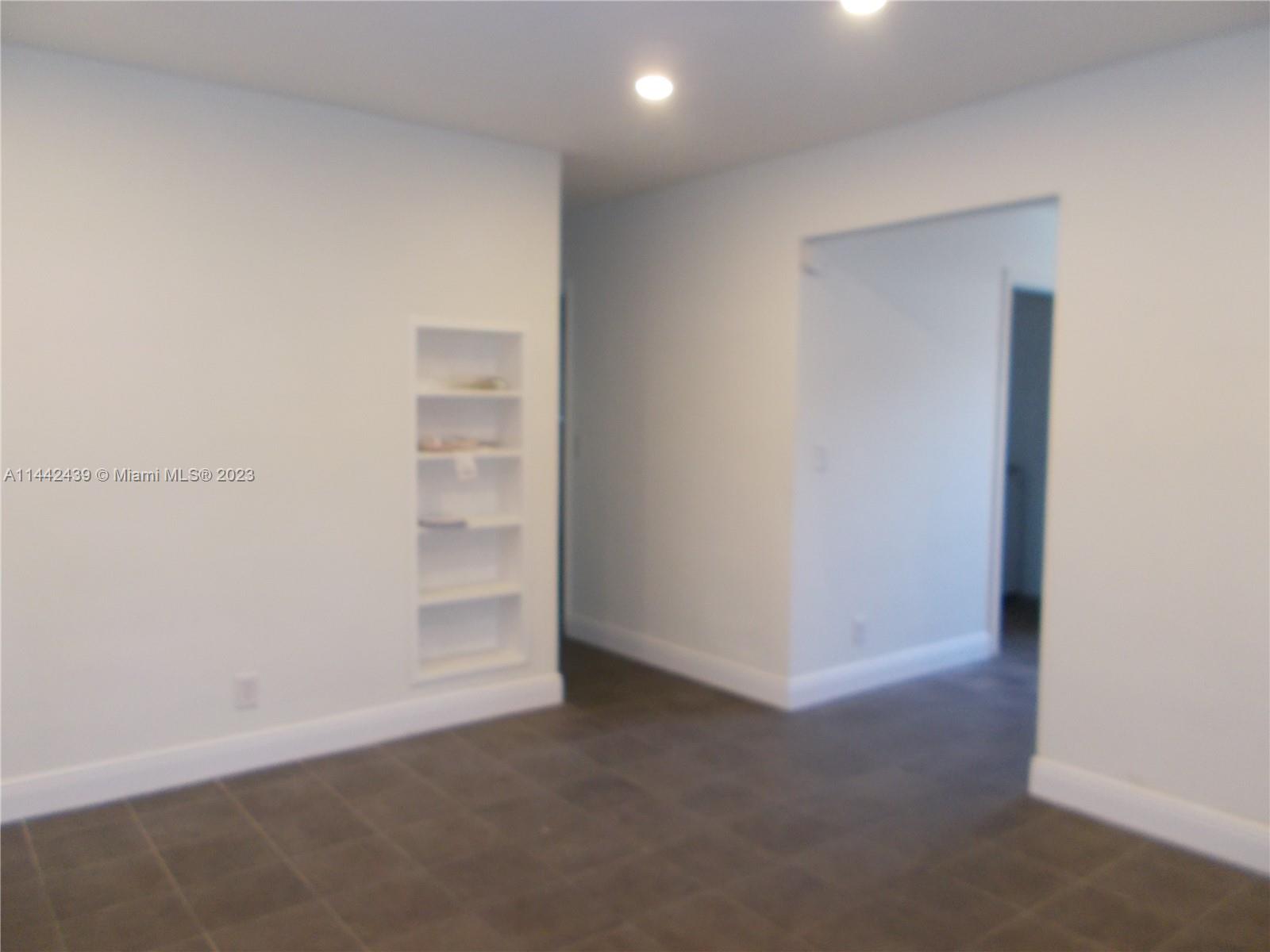 621 SW 6th Ter # 1