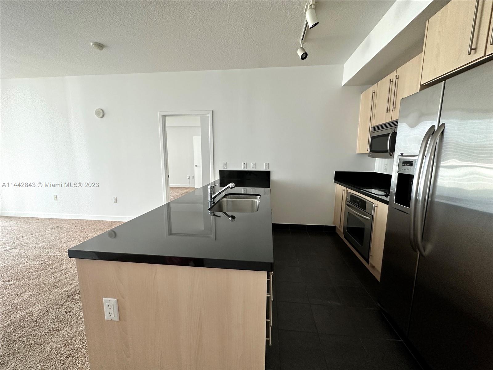 1111 SW 1st Ave Unit: 1823-N