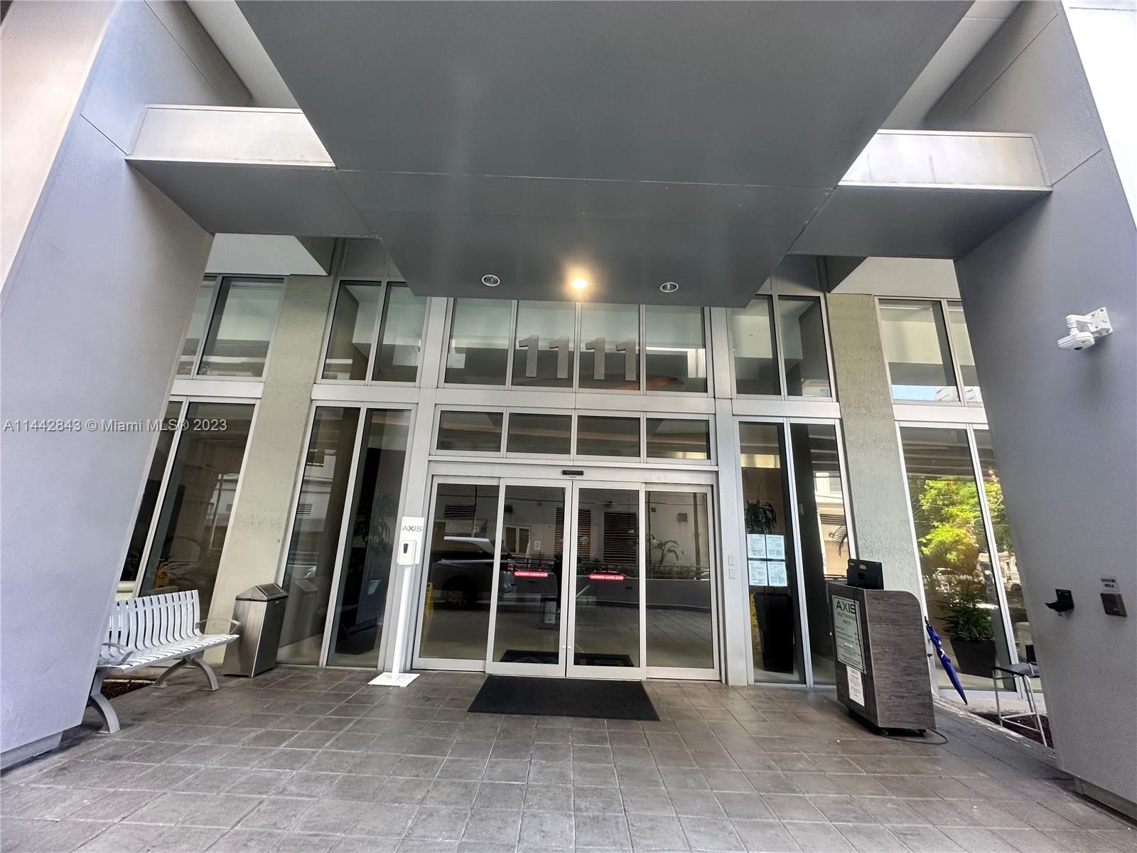 1111 SW 1st Ave Unit: 1823-N