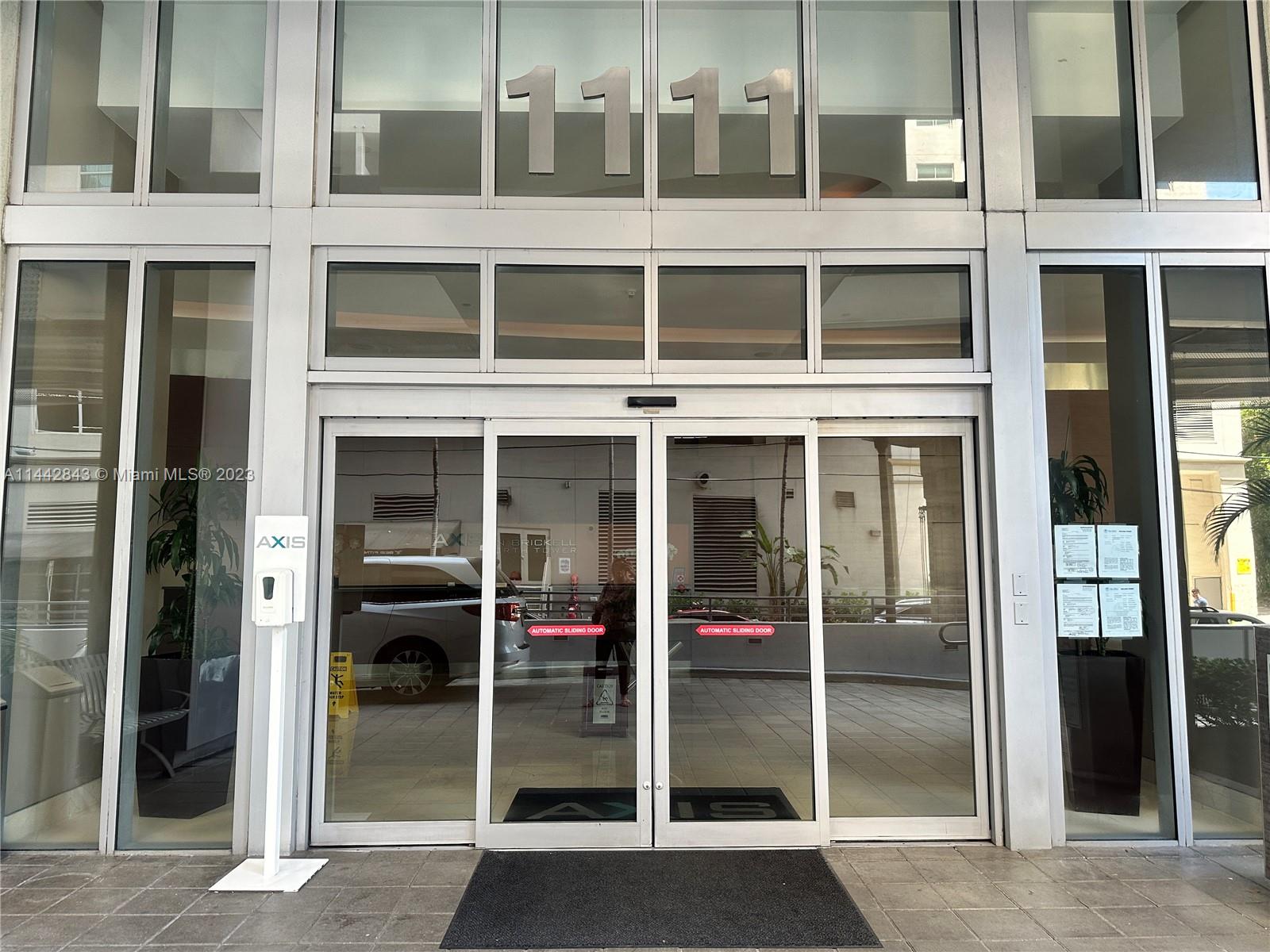 1111 SW 1st Ave Unit: 1823-N