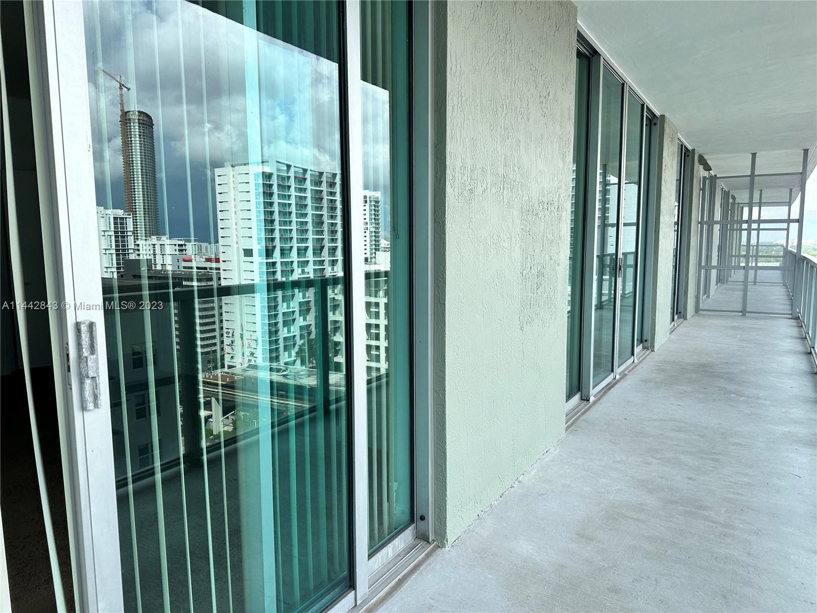 1111 SW 1st Ave Unit: 1823-N