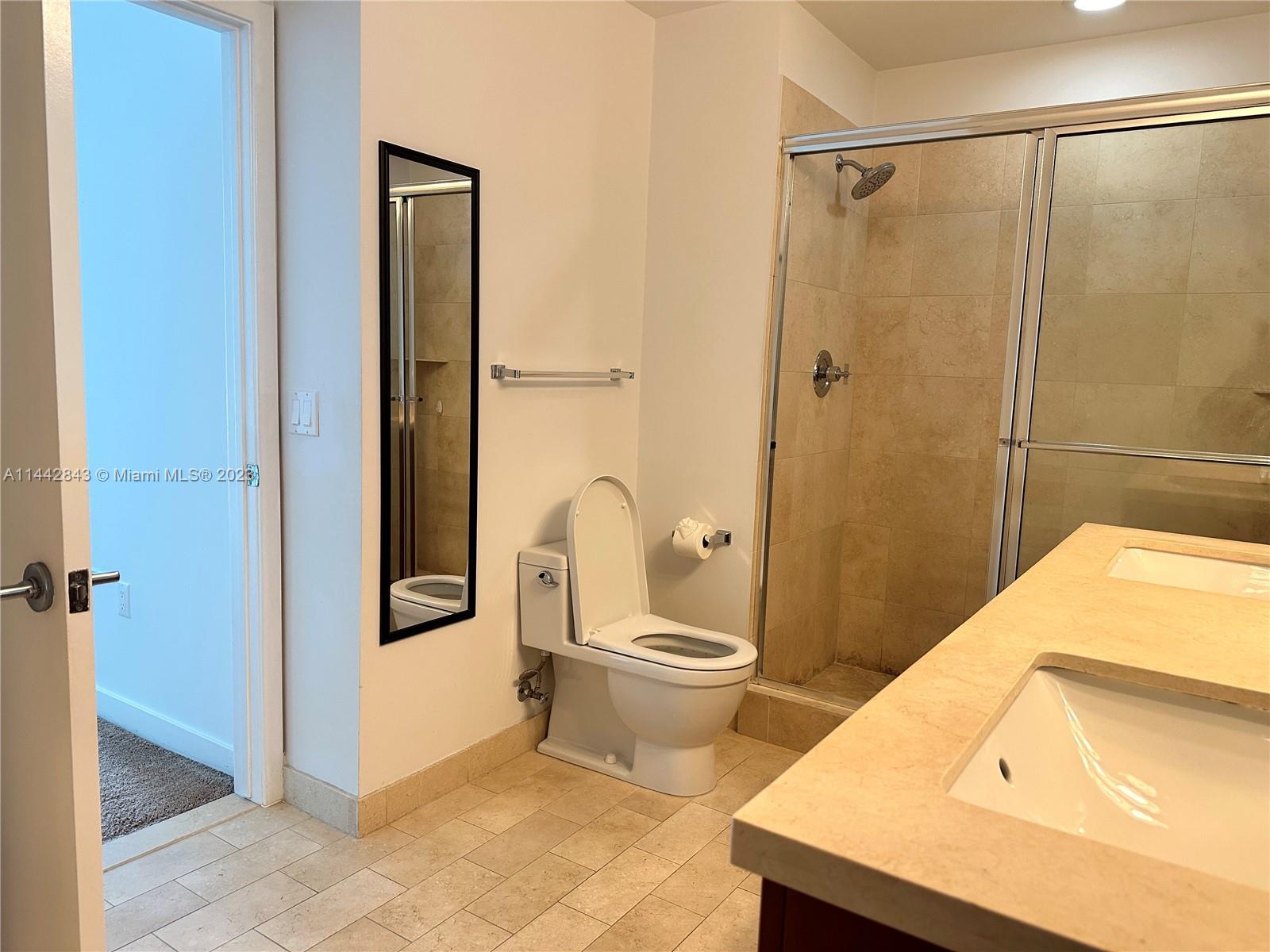 1111 SW 1st Ave Unit: 1823-N