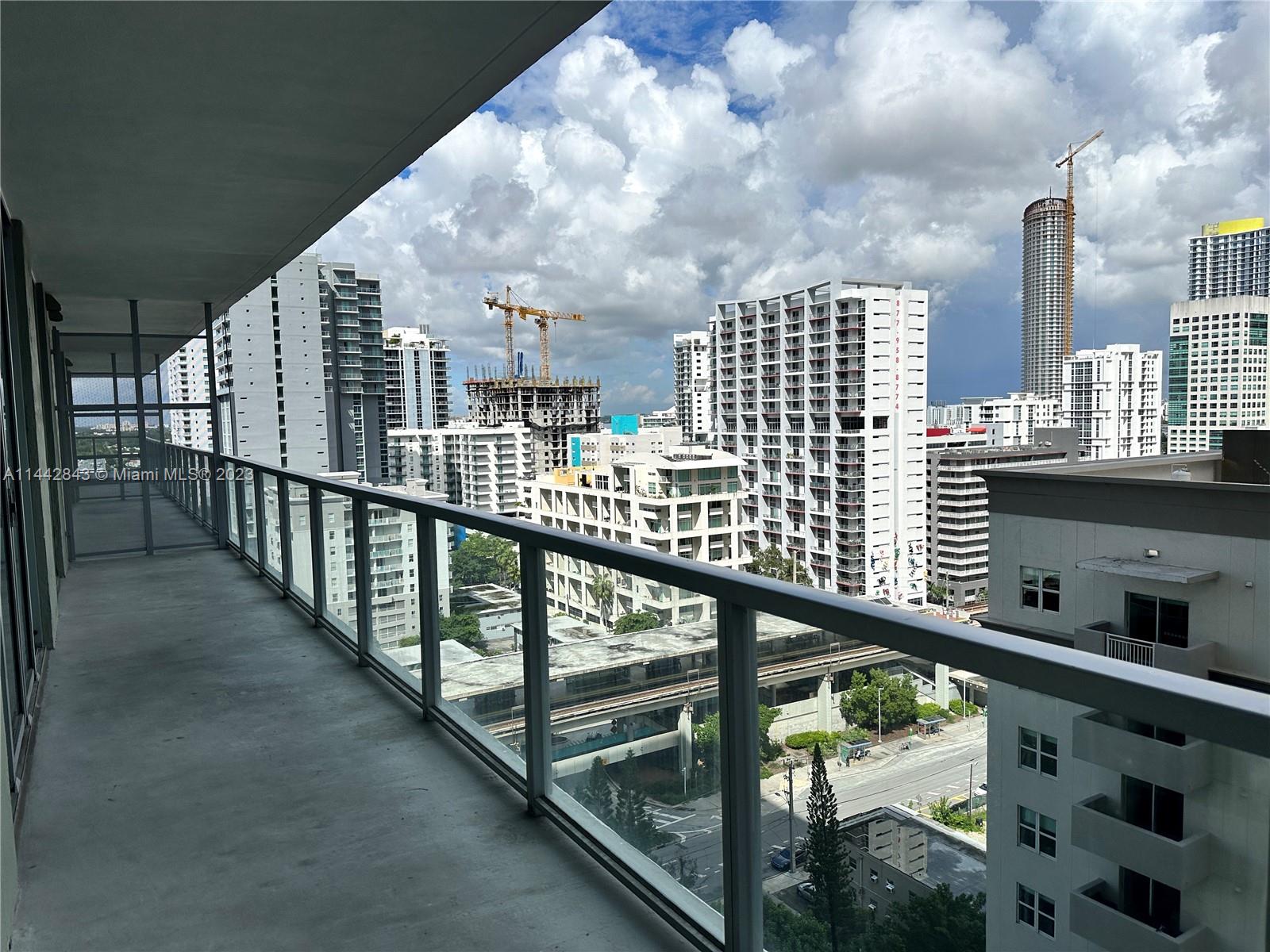 1111 SW 1st Ave Unit: 1823-N