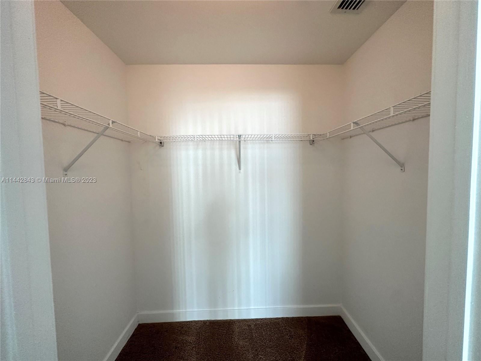 1111 SW 1st Ave Unit: 1823-N