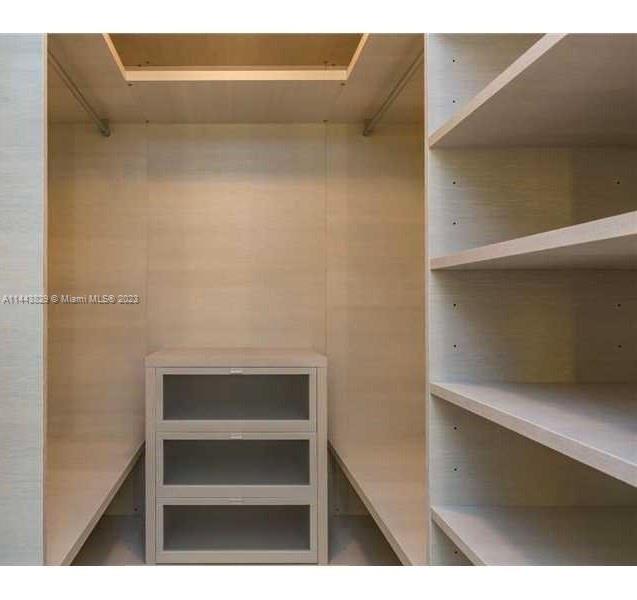 68 SE 6th St # 2705