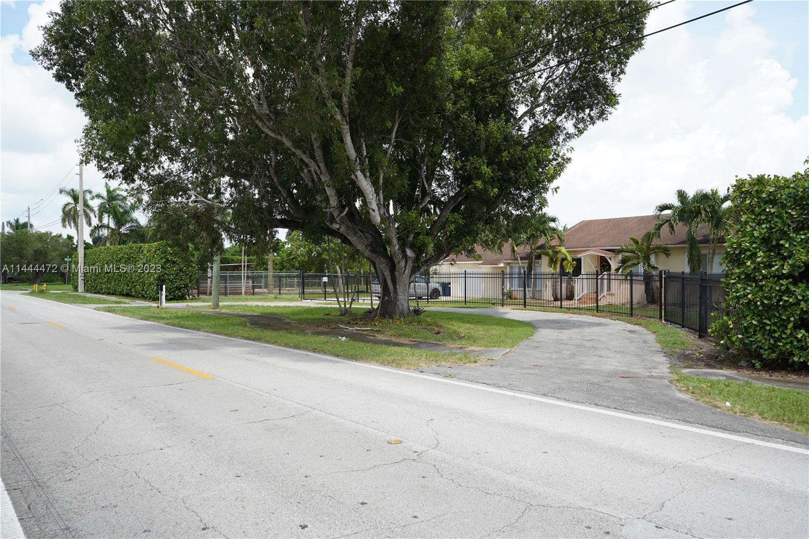 15875 SW 280th St