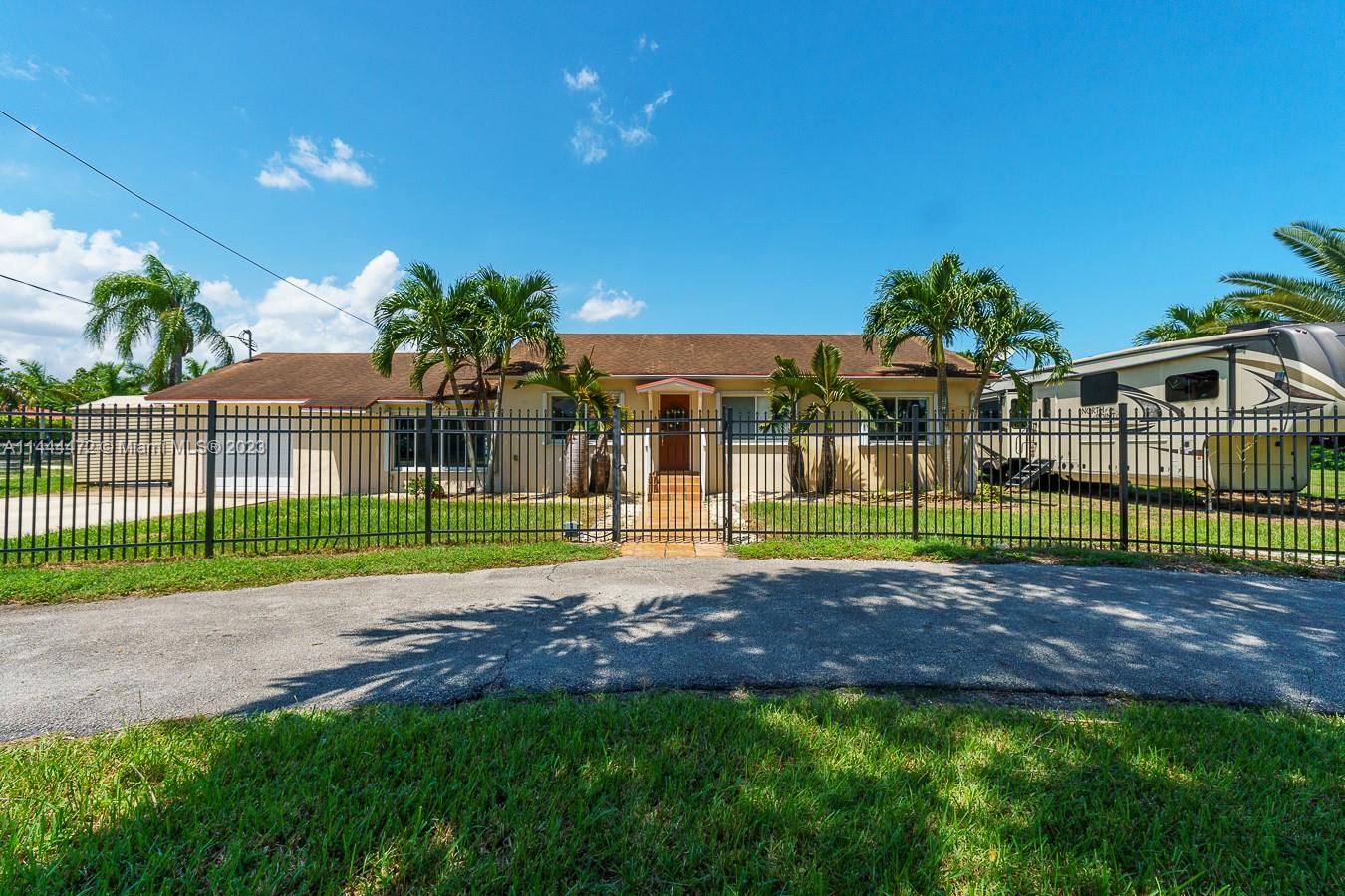 15875 SW 280th St