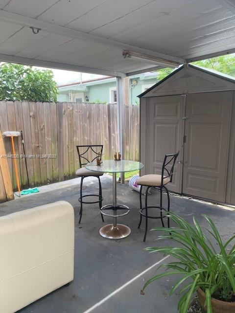 3210 NW 20th St