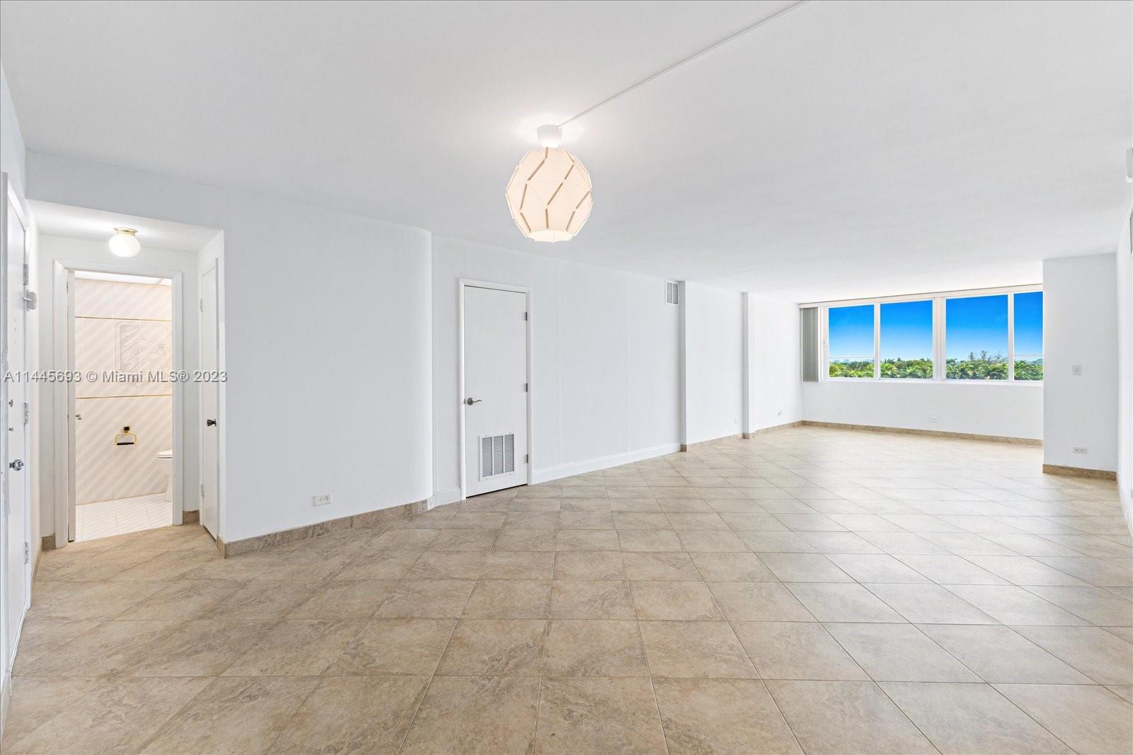 5005 Collins Ave Unit: 607