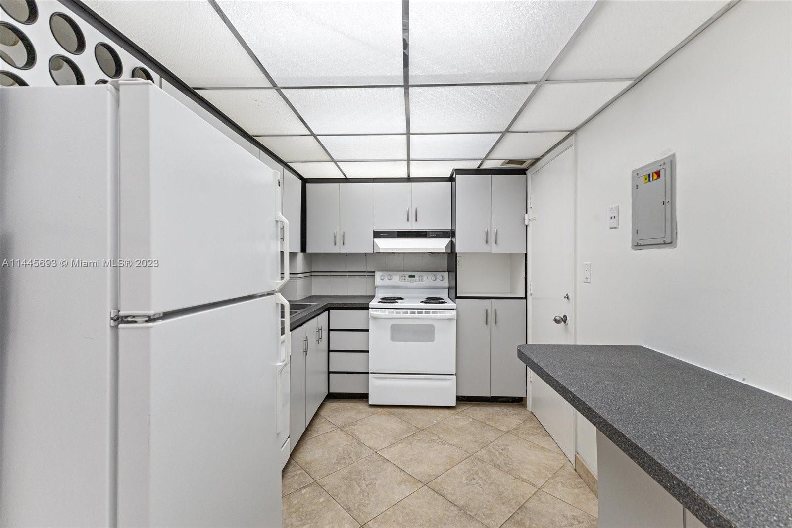 5005 Collins Ave Unit: 607
