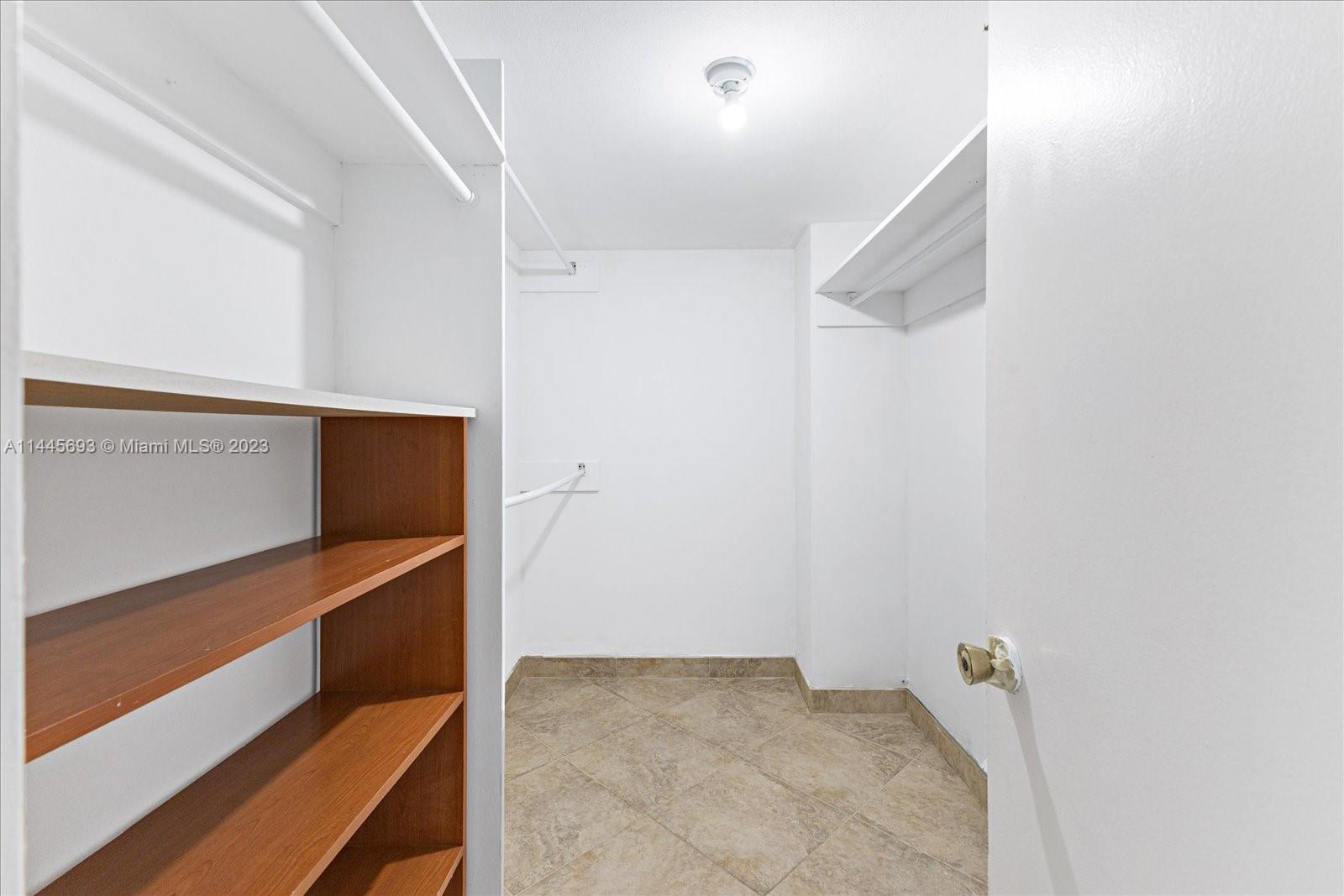 5005 Collins Ave Unit: 607