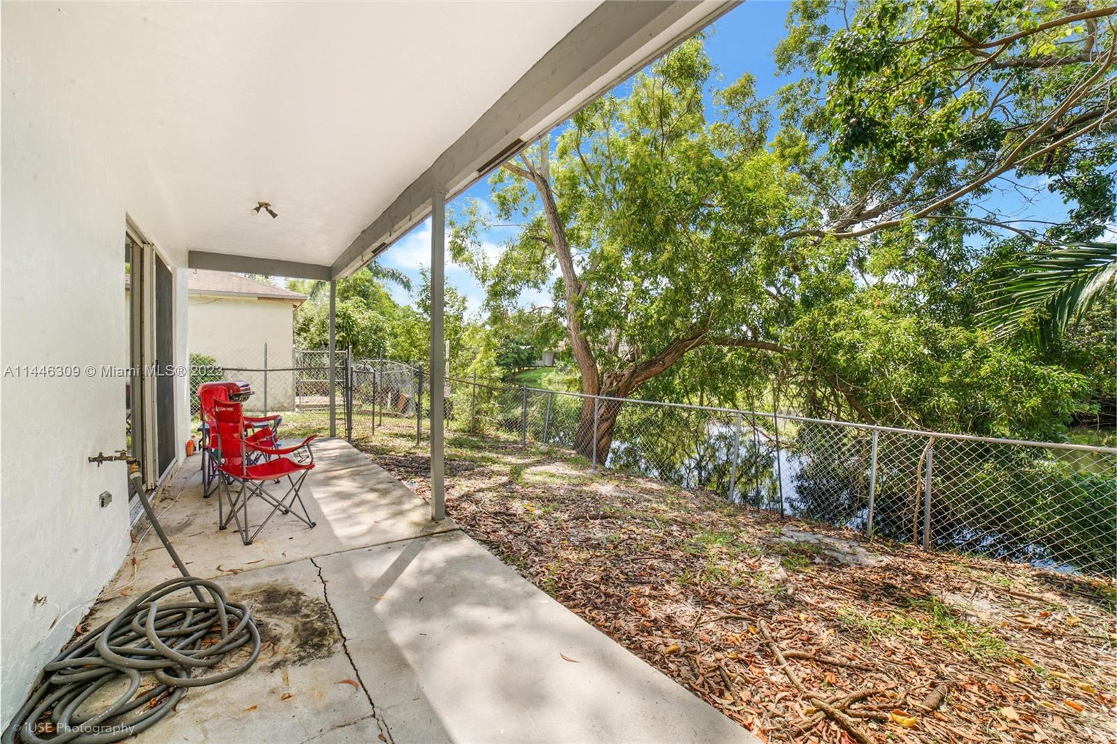 839 SW 8th St
