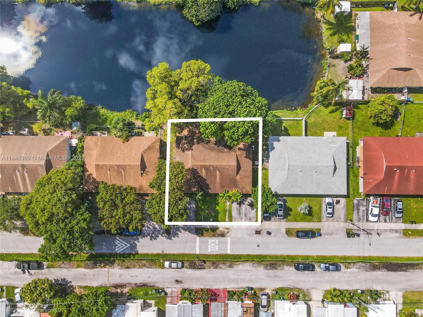 839 SW 8th St