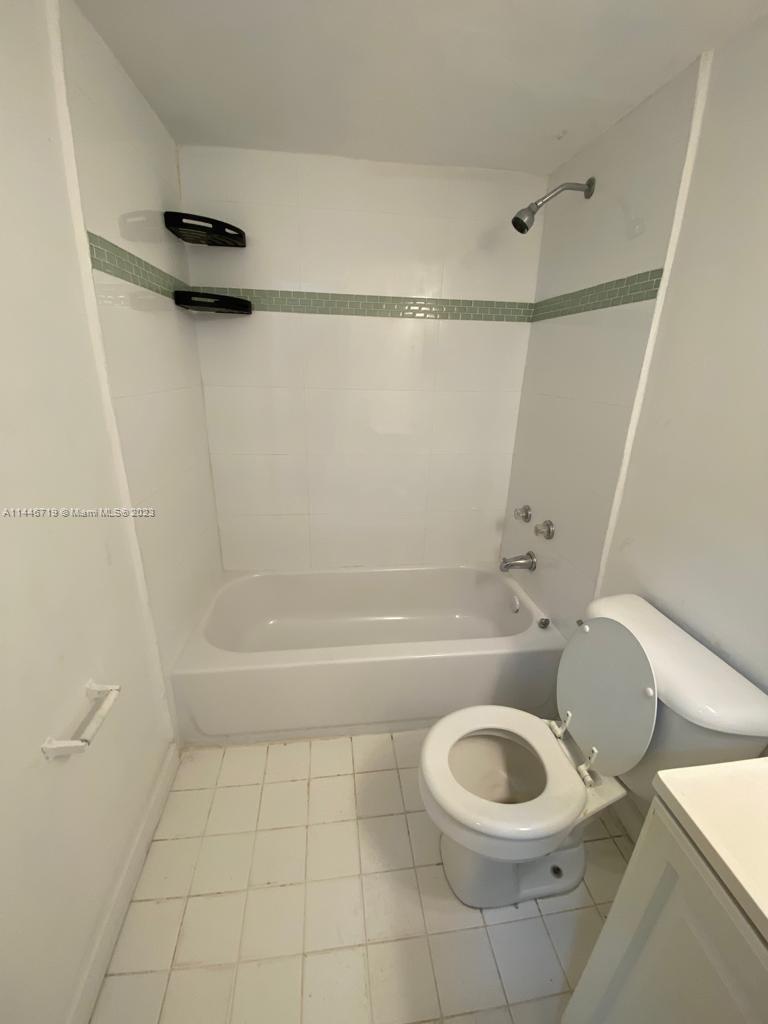 251 NW 177th St # 122 Unit: A-122