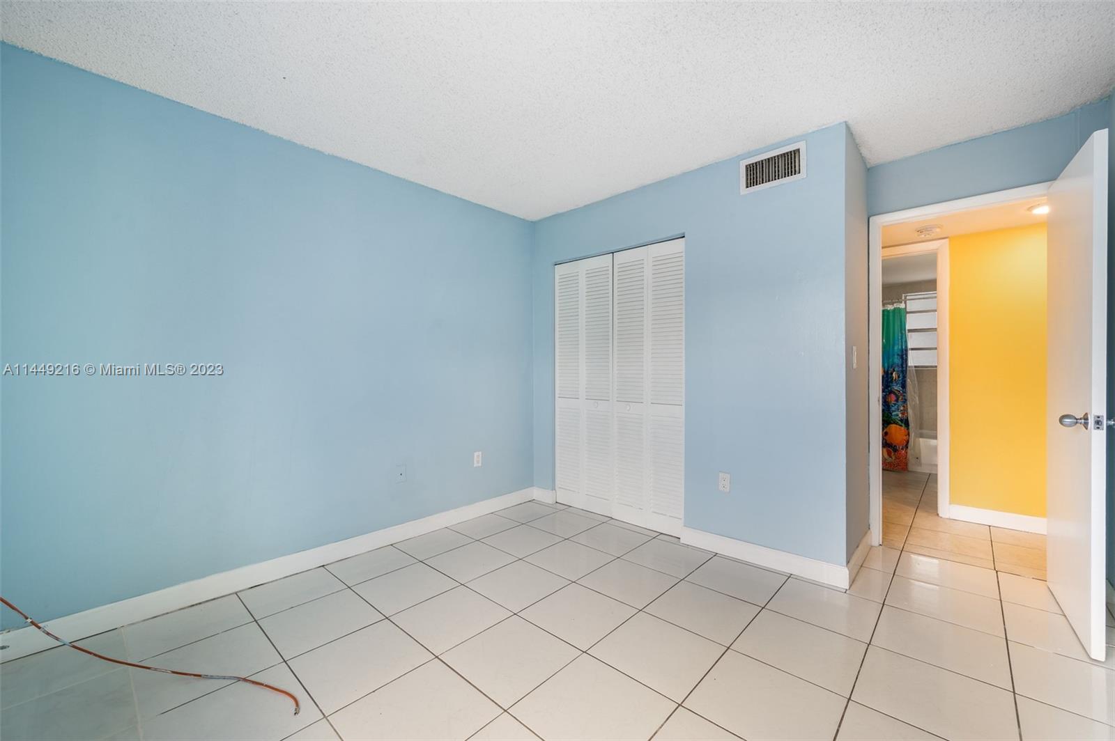 1725 W 60th St Unit: F220