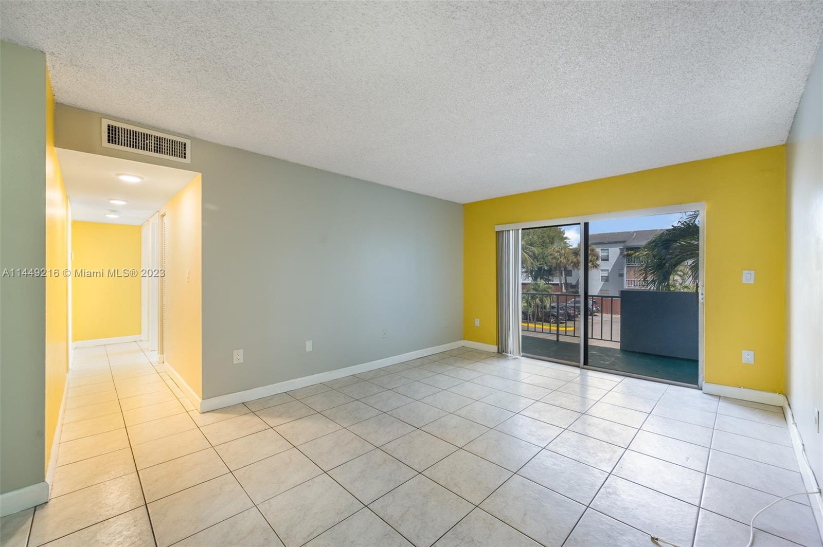 1725 W 60th St Unit: F220