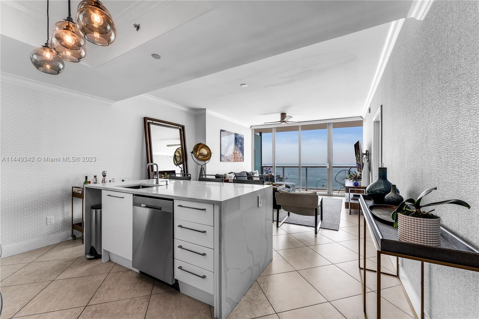 888 Biscayne Blvd # 4006