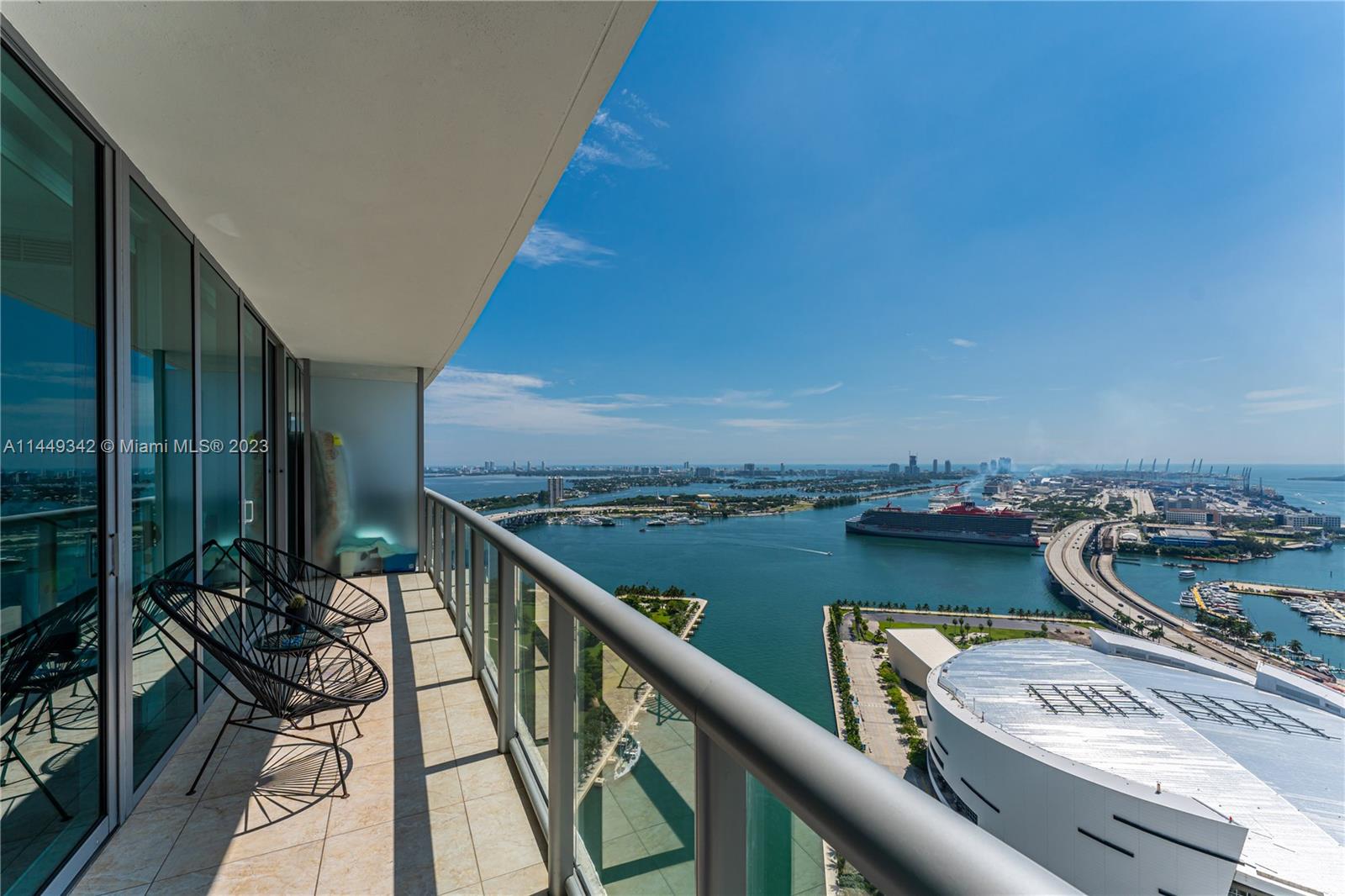 888 Biscayne Blvd # 4006