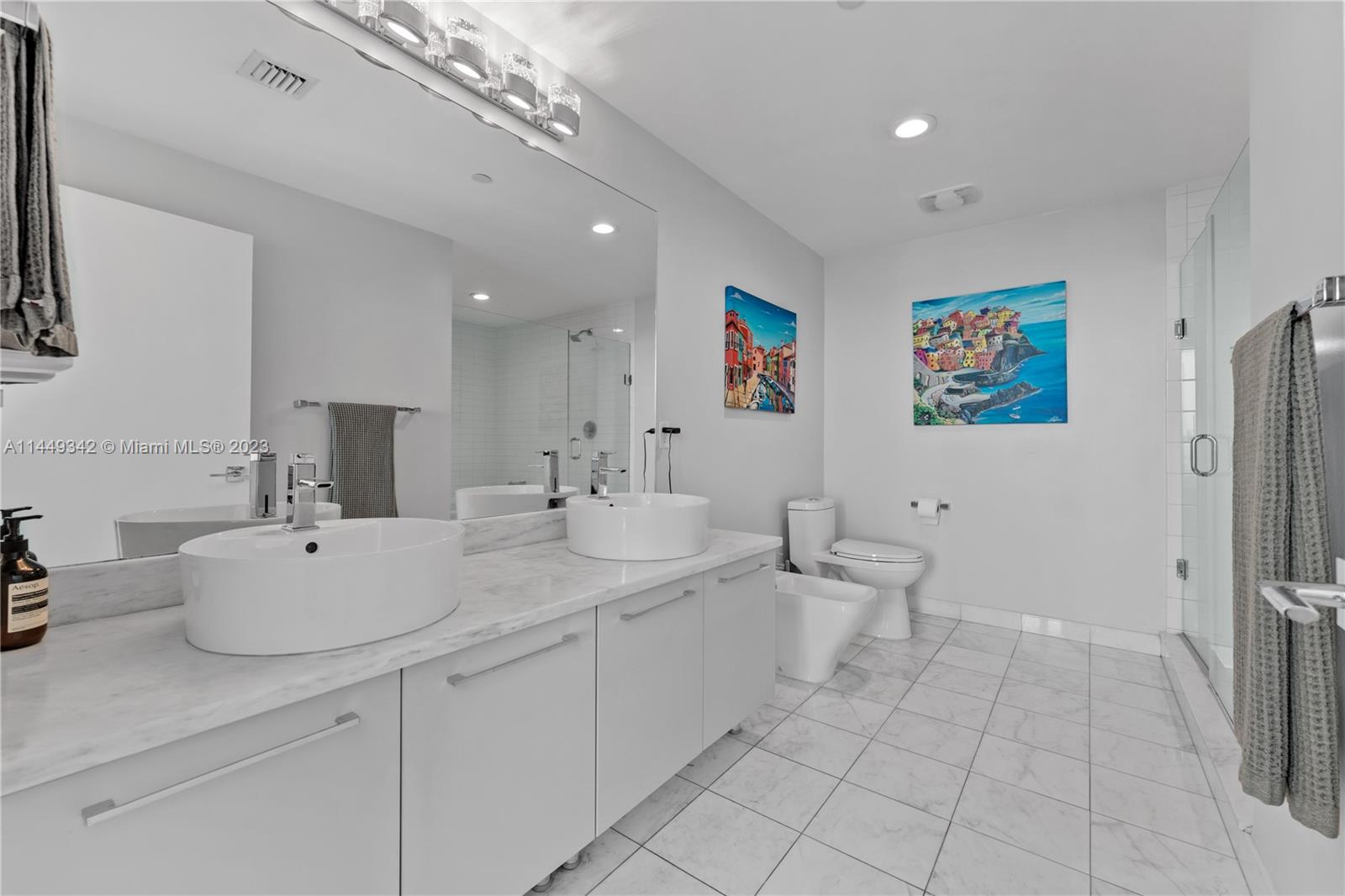 888 Biscayne Blvd # 4006