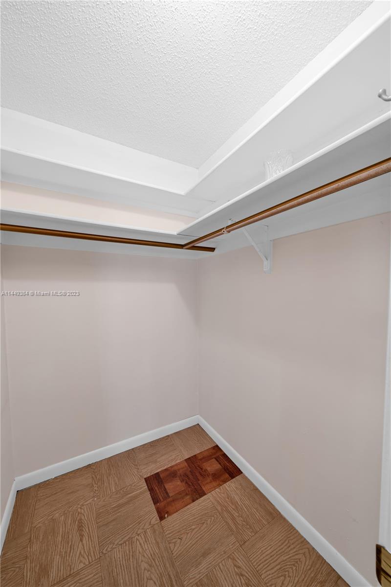 822 W High Point Dr W Unit: C