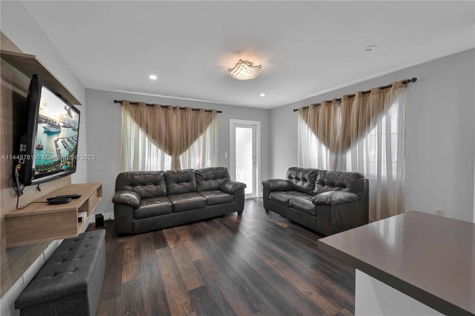 2194 SW 25th Ter