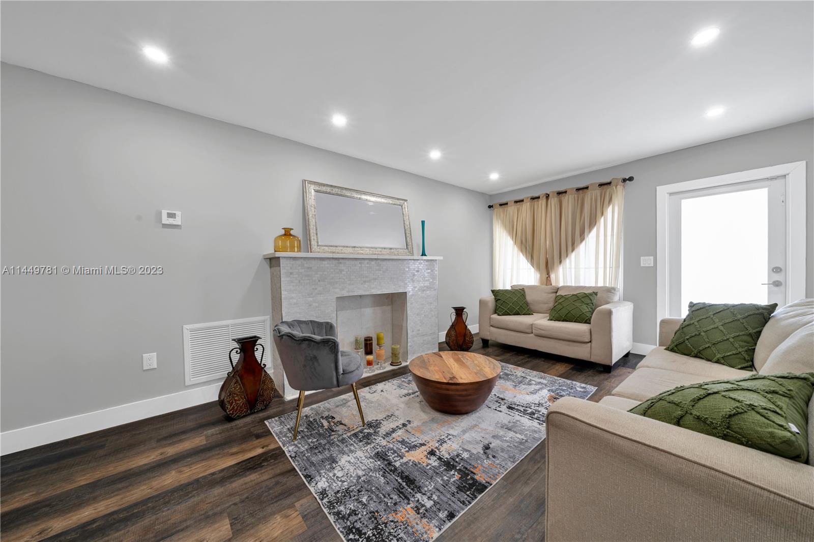 2194 SW 25th Ter