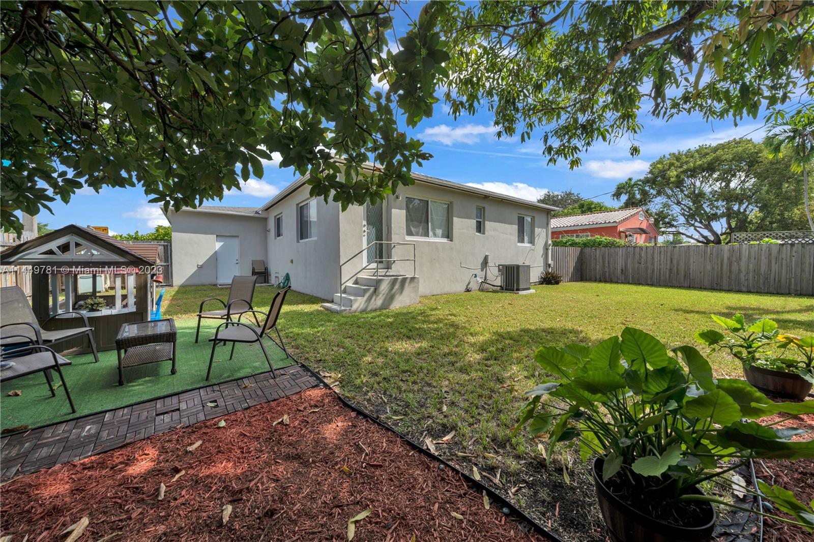 2194 SW 25th Ter