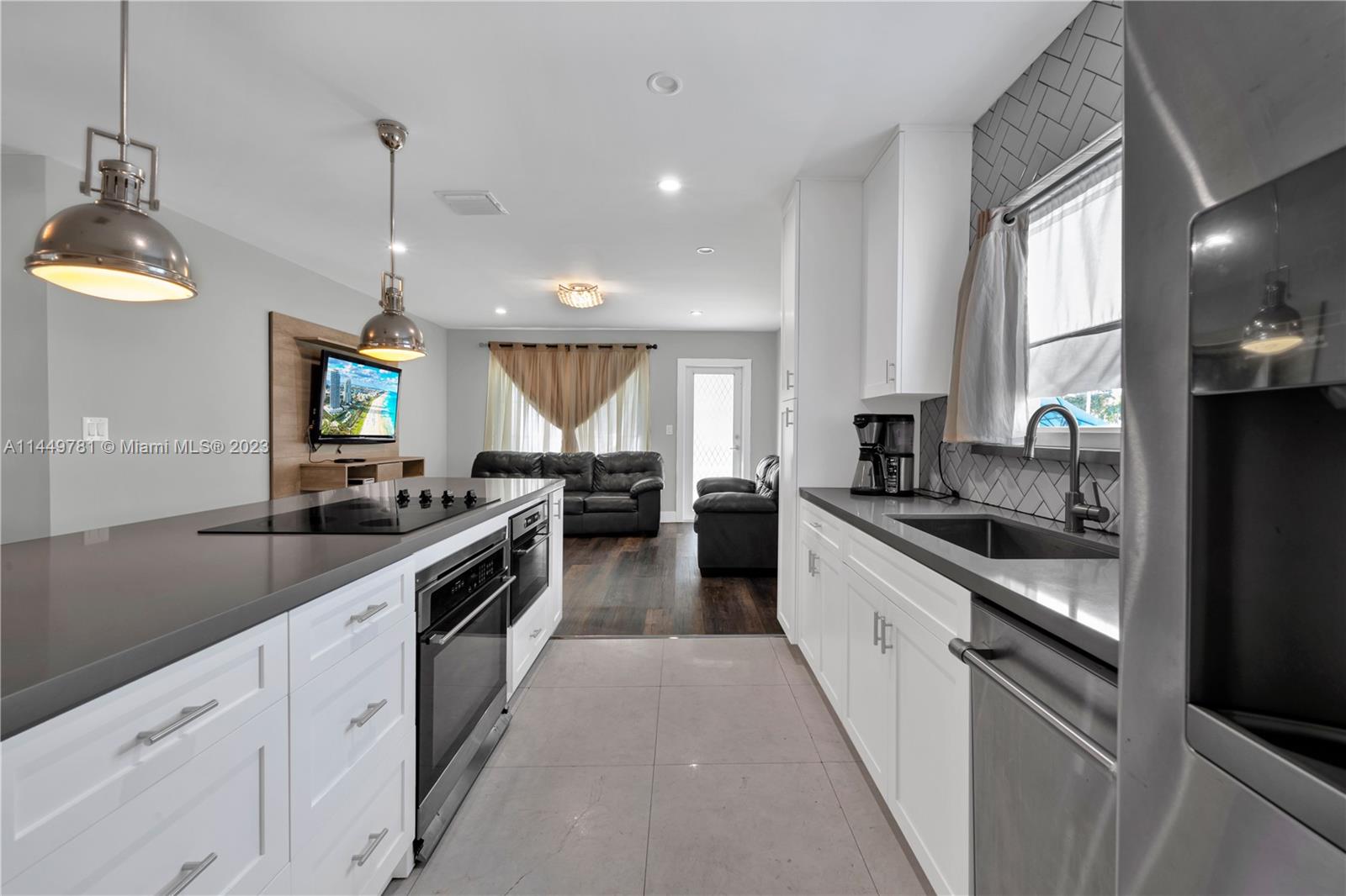 2194 SW 25th Ter