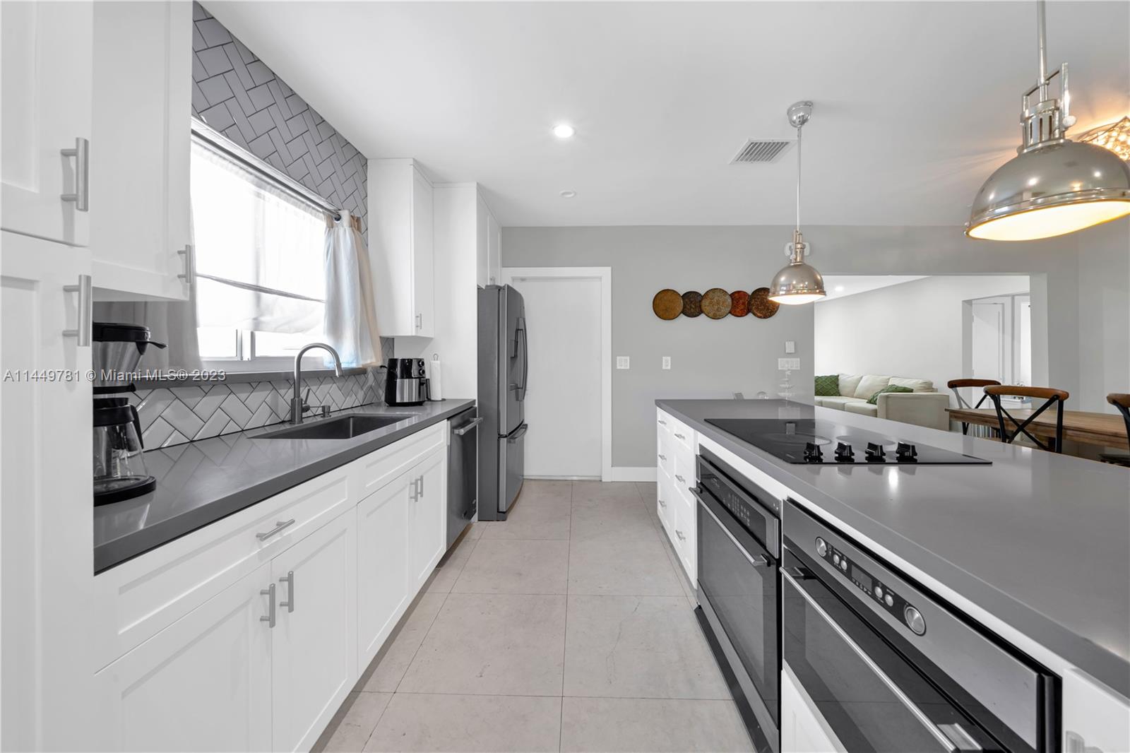 2194 SW 25th Ter