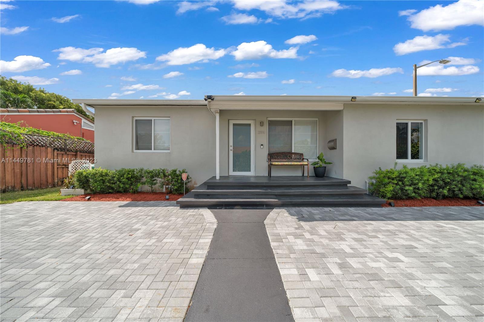 2194 SW 25th Ter