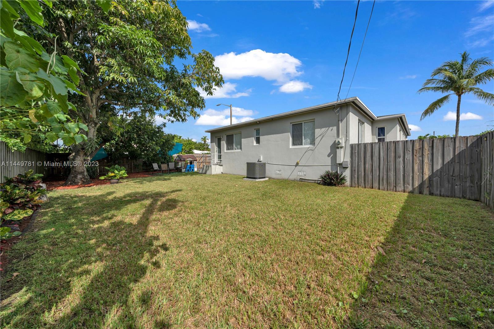 2194 SW 25th Ter